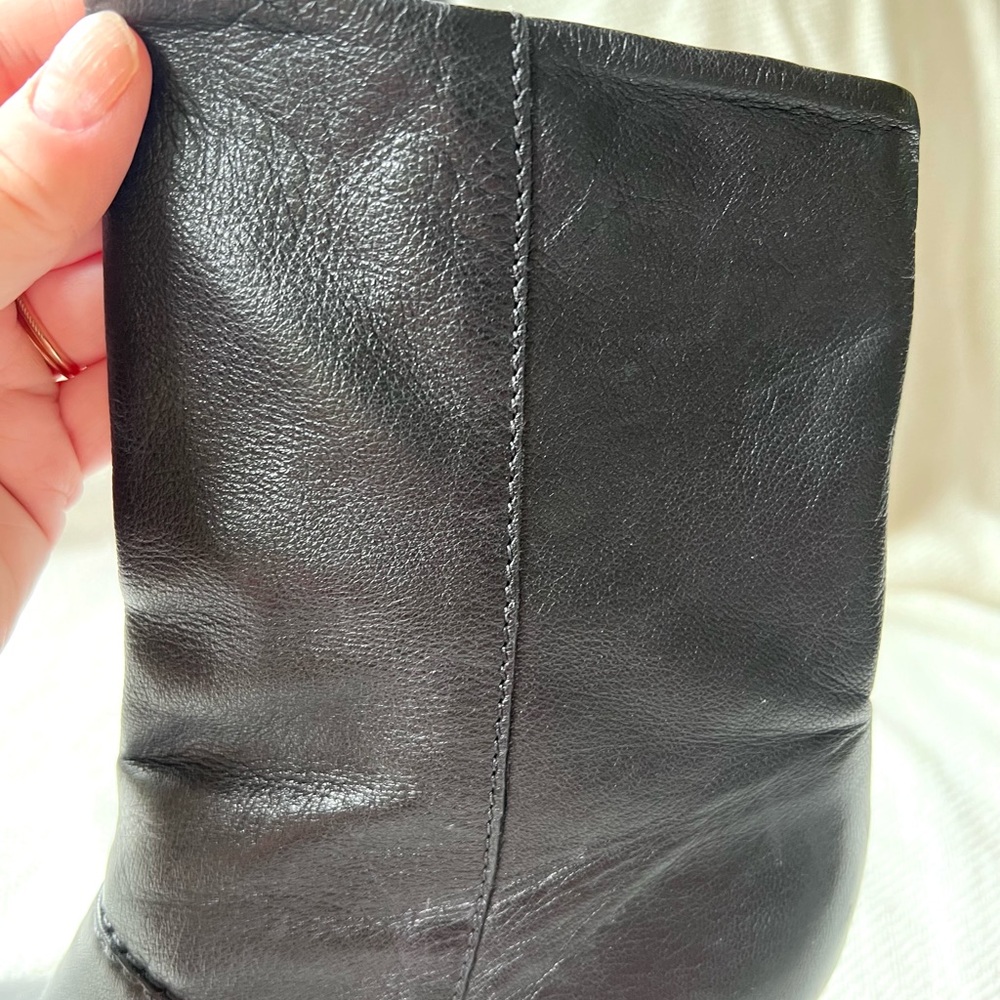 TORY BURCH black SOFT rushed leather boots slouchy gold tone hardware size 7 - Picture 9 of 12